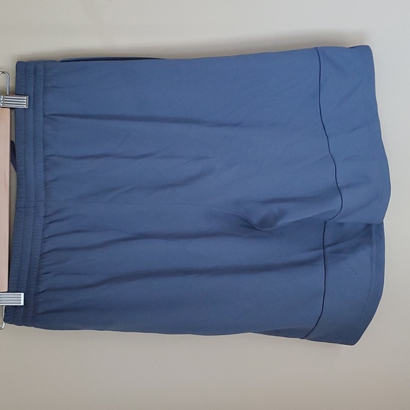 Adidas grey and black shorts - Picture 5 of 8